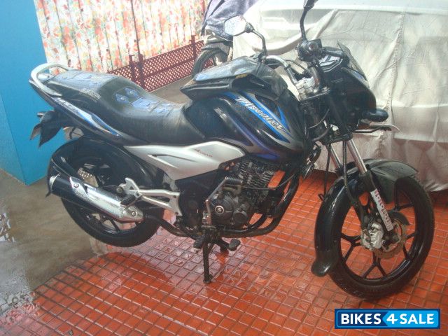 Black Bajaj Discover 125 ST