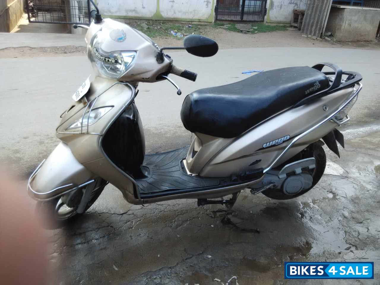 Gold TVS Wego
