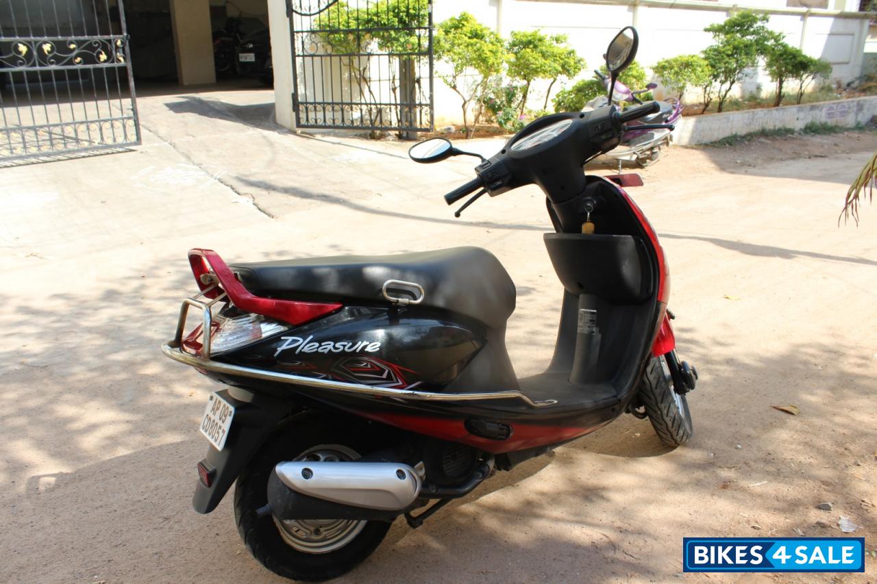 Black And Red Hero Pleasure