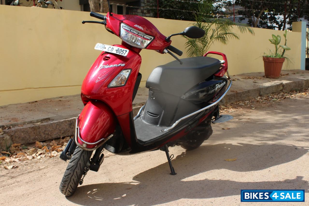 Black And Red Hero Pleasure