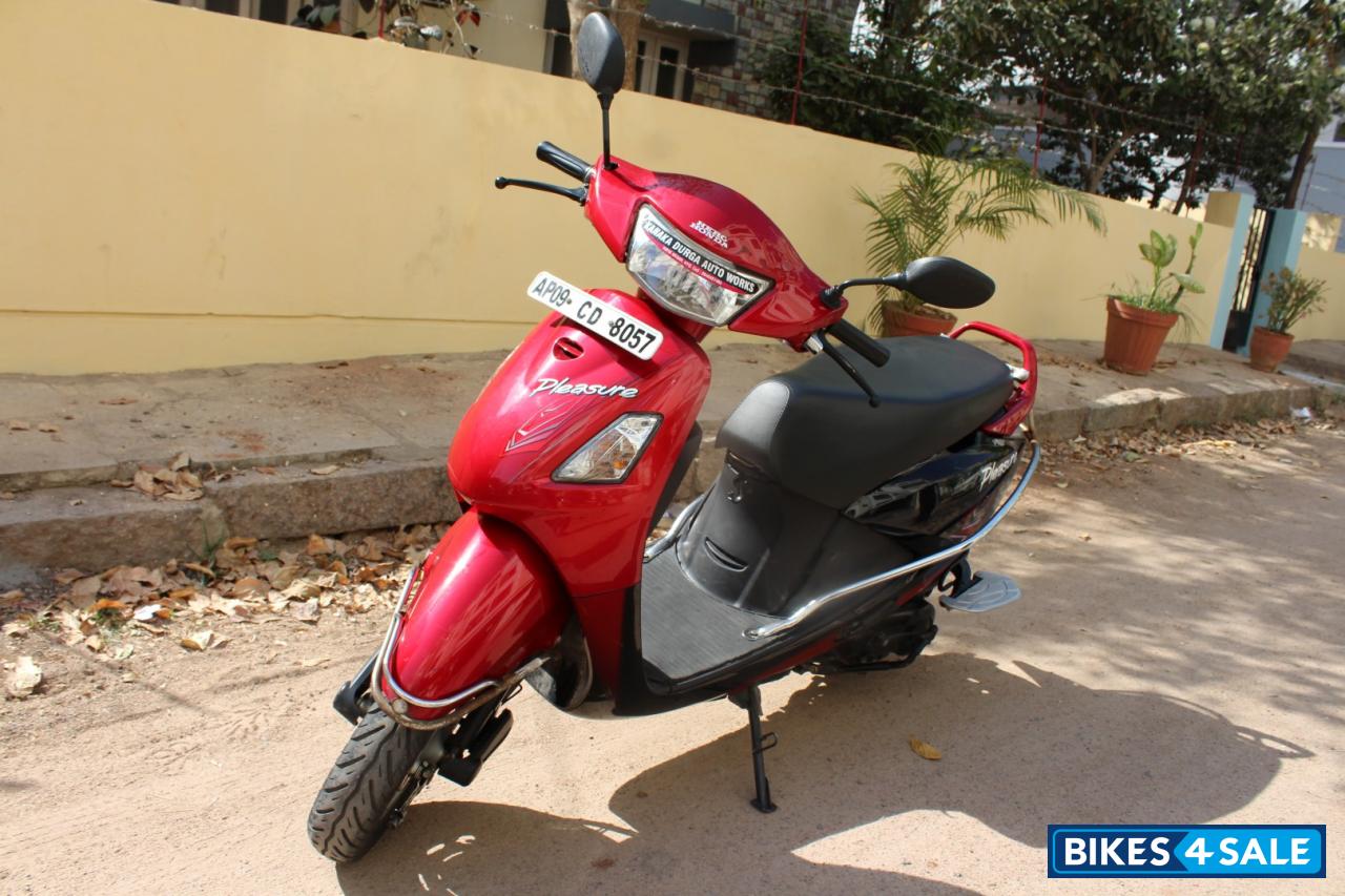 Black And Red Hero Pleasure