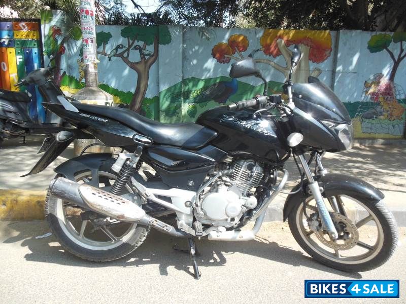 Black Bajaj Pulsar 150 DTSi