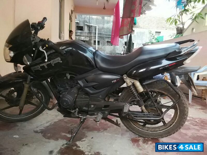 Black TVS Apache RTR 180