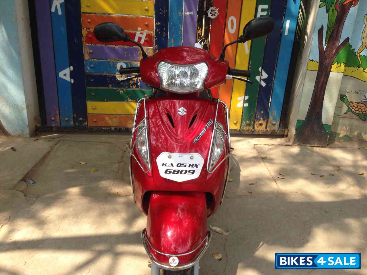 Red Suzuki Access 125