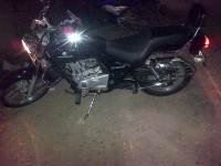 Black Bajaj Avenger 220 DTS-i