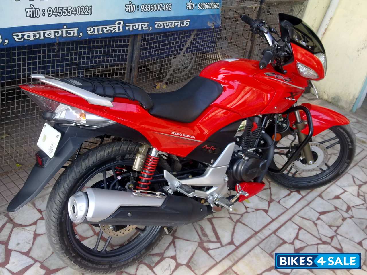 Used 2012 model Hero CBZ Xtreme for sale in RaeBareli. ID 119439. Red
