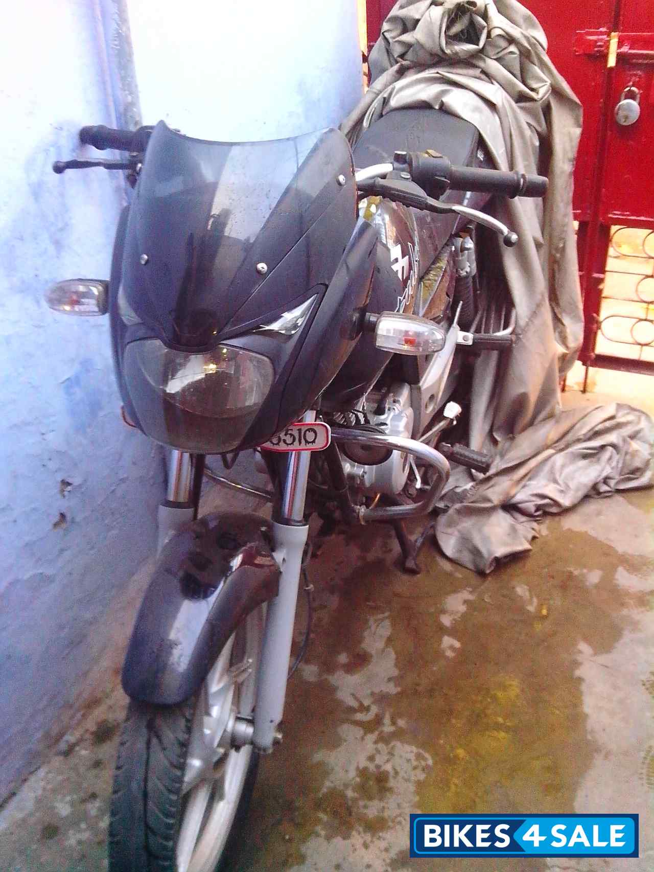 Black Bajaj Pulsar 150 DTSi Black Bajaj Pulsar 150 DTSi