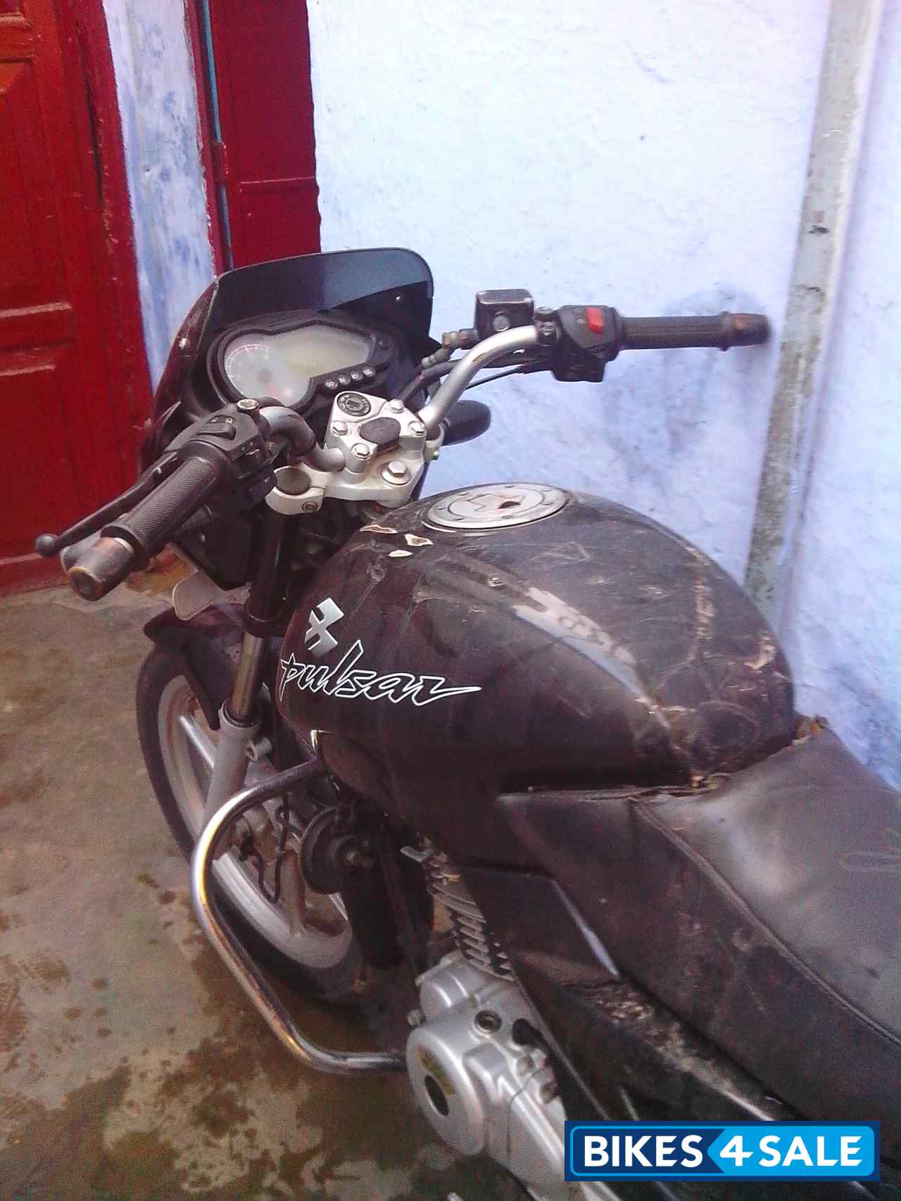 Black Bajaj Pulsar 150 DTSi Black Bajaj Pulsar 150 DTSi