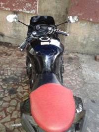 Black Hyosung GT650R