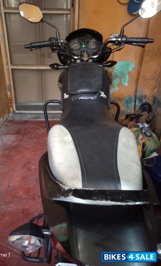 Black With Red Graphics Honda CB Shine