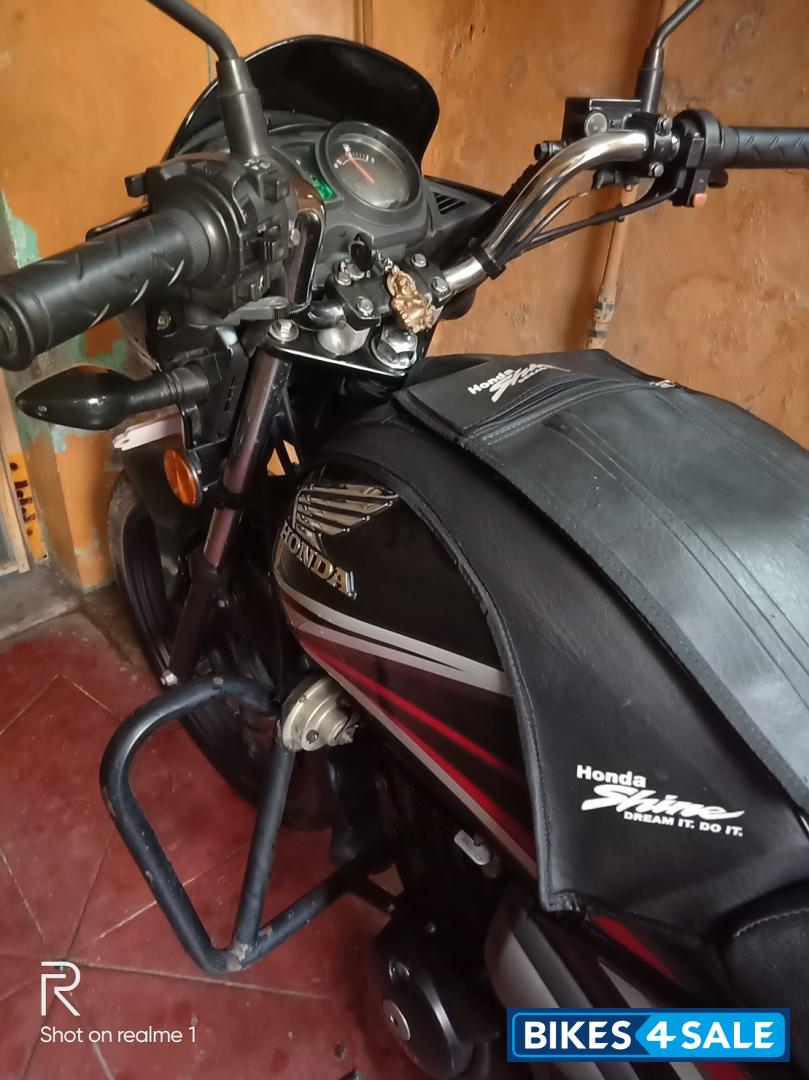 Black With Red Graphics Honda CB Shine