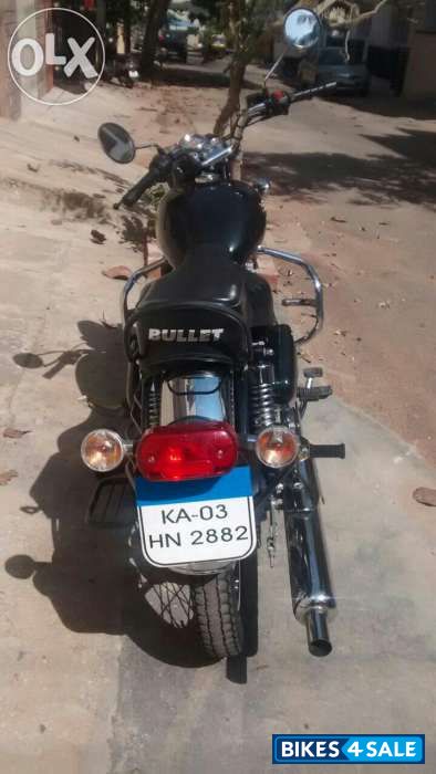 Black Royal Enfield Bullet Electra Twinspark