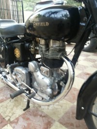 Black Royal Enfield Vintage Bullet