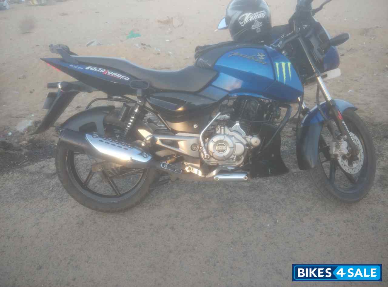 Blue Bajaj Pulsar 150 DTSi