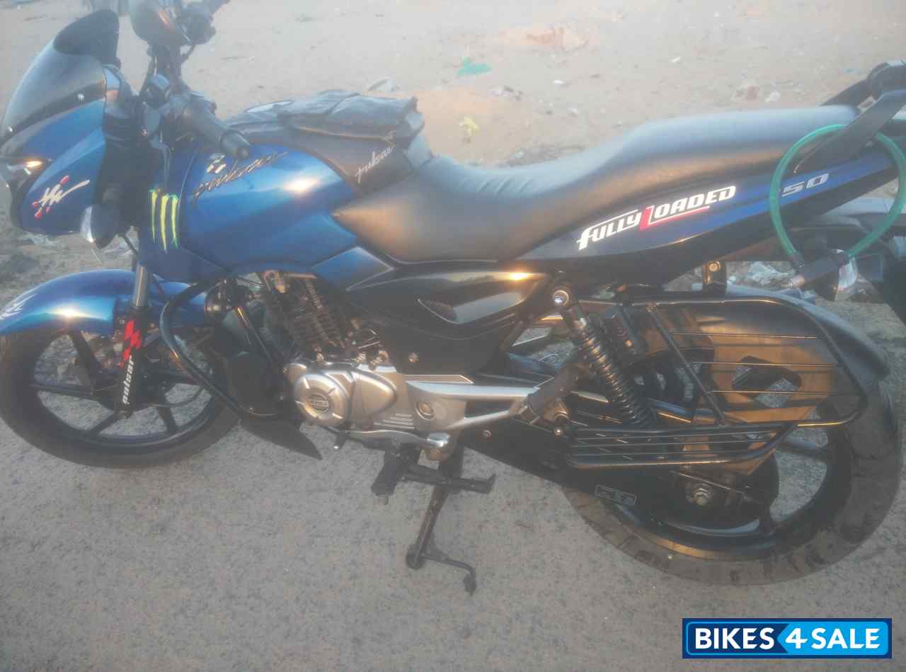 Blue Bajaj Pulsar 150 DTSi