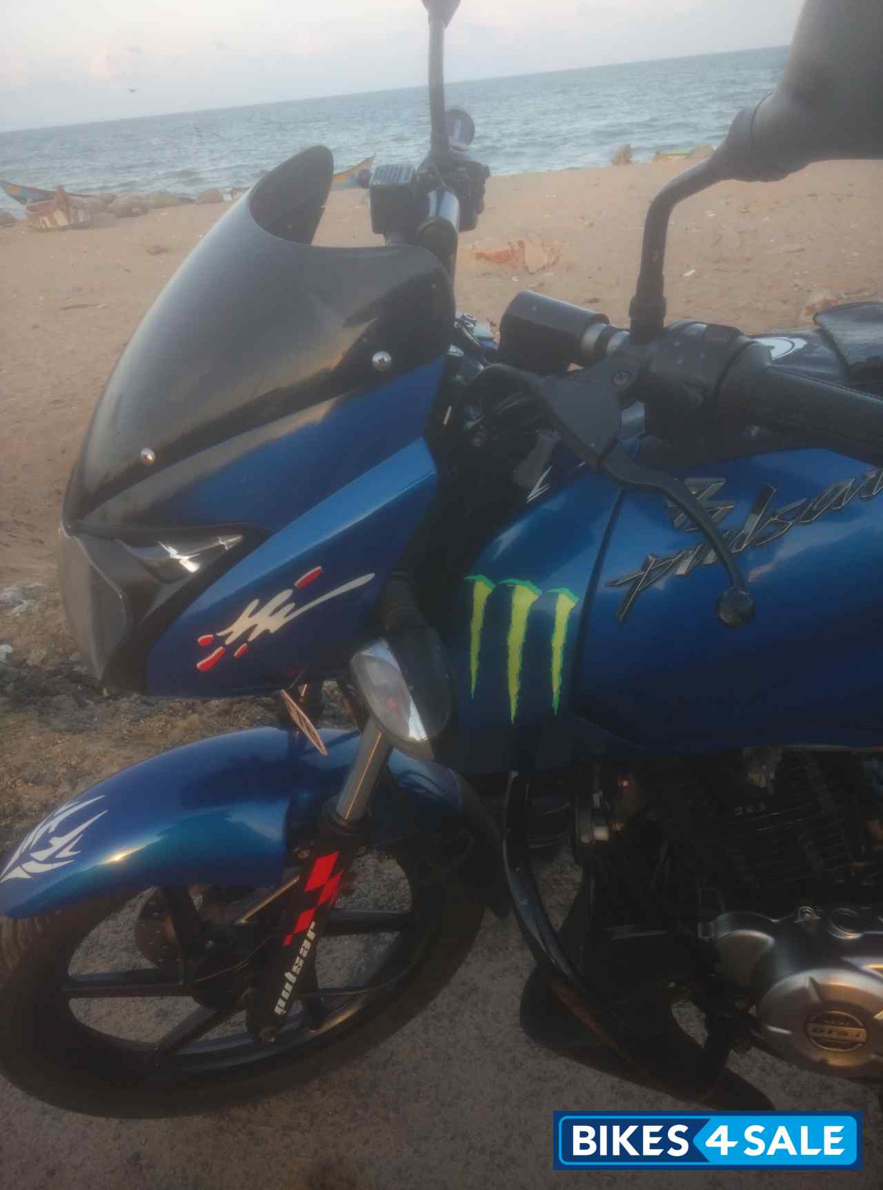 Blue Bajaj Pulsar 150 DTSi