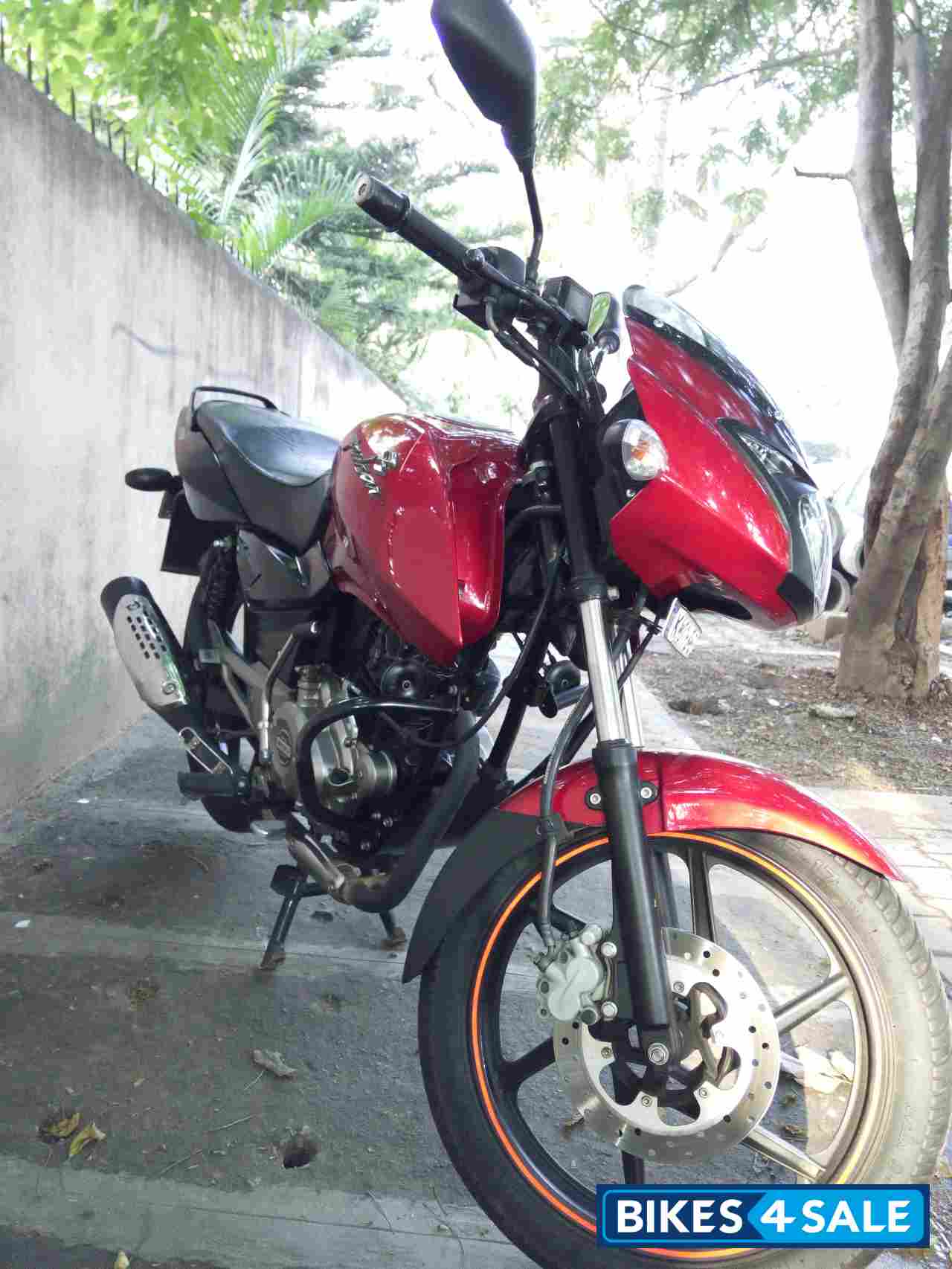 Red Bajaj Pulsar 150 DTSi