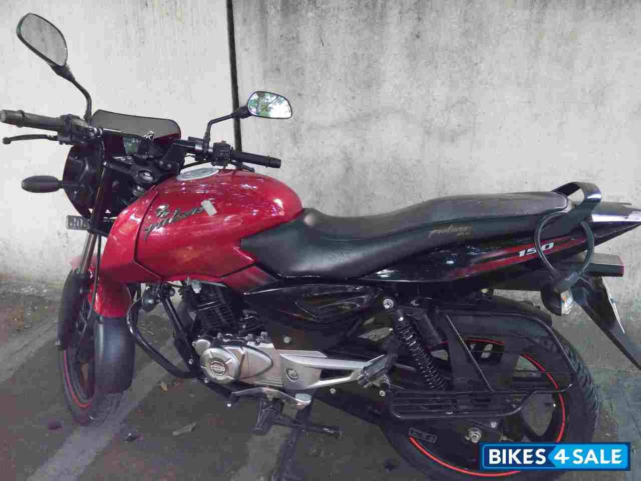 Red Bajaj Pulsar 150 DTSi
