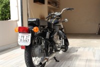 Black Royal Enfield Bullet Standard 350