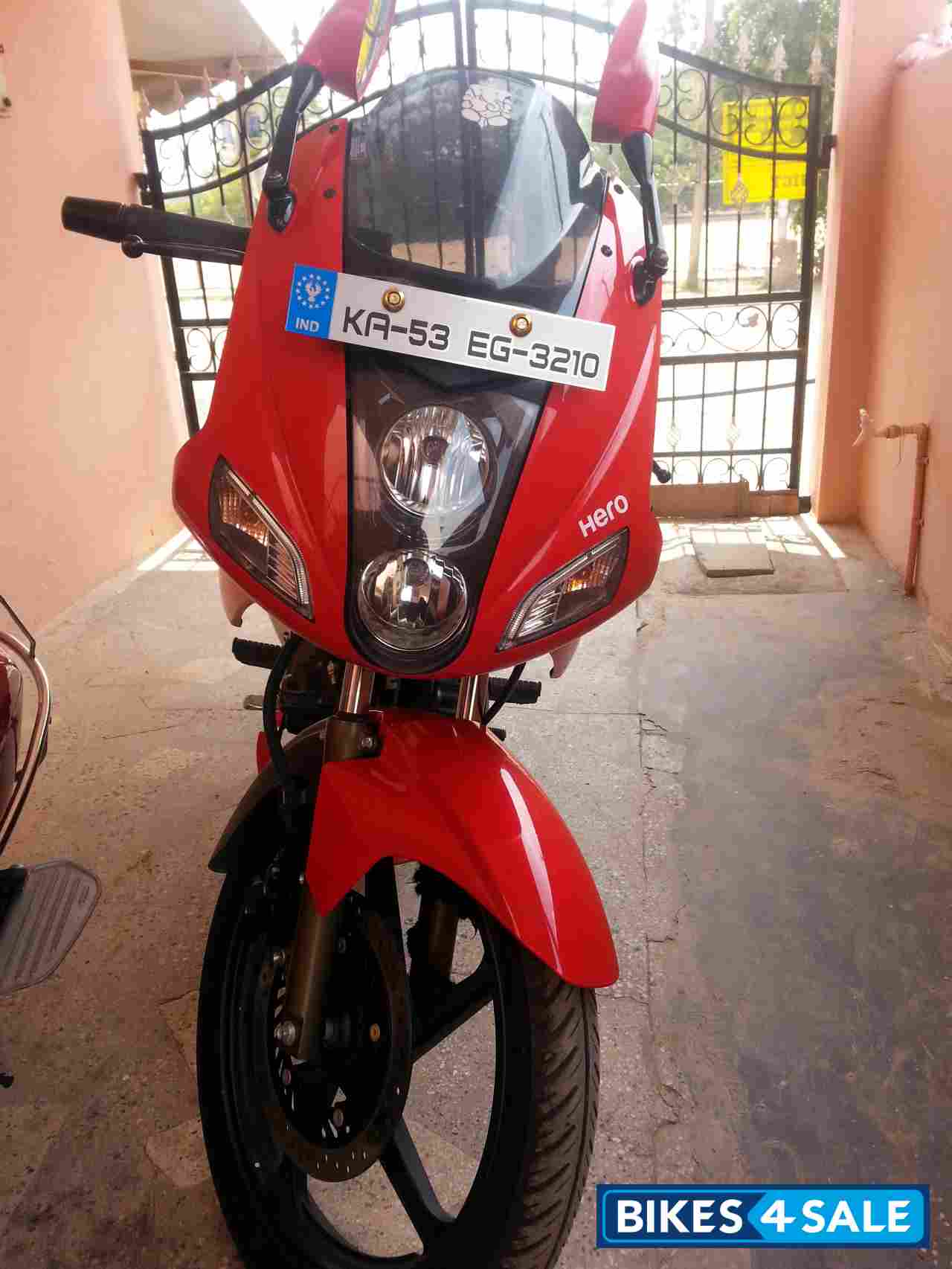 Red Hero Karizma R Red Hero Karizma R