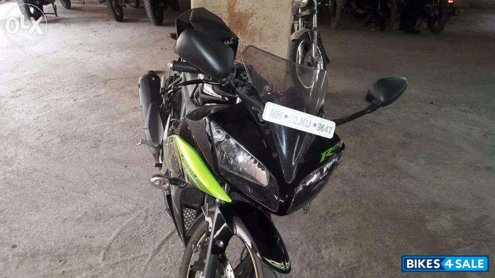 Green Black Yamaha YZF R15 V2 Green Black Yamaha YZF R15 V2