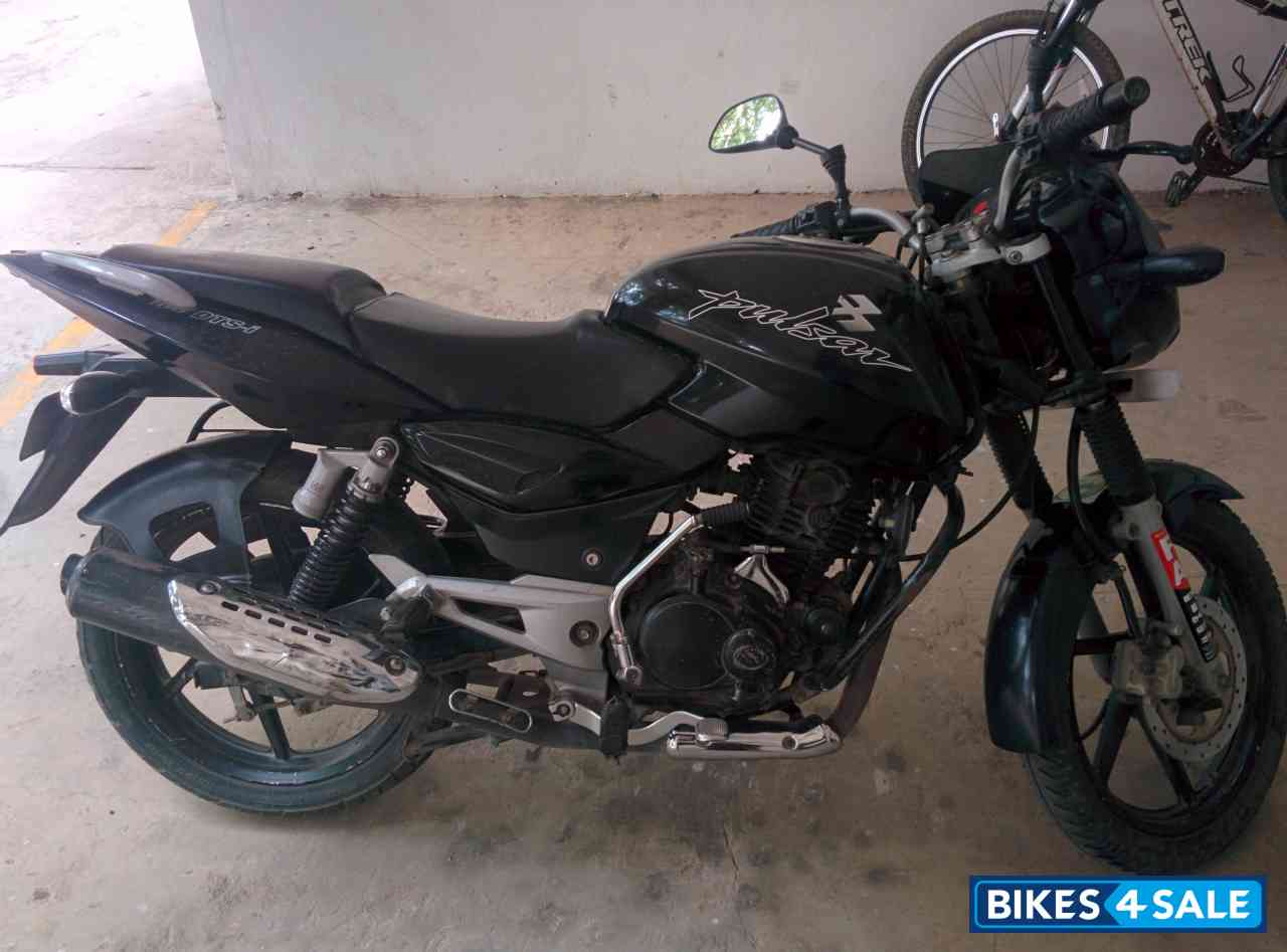 Black Bajaj Pulsar 180 DTSi