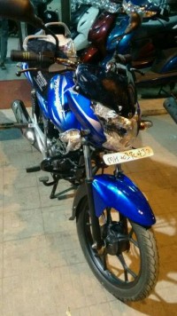 Blue Bajaj Discover 125M