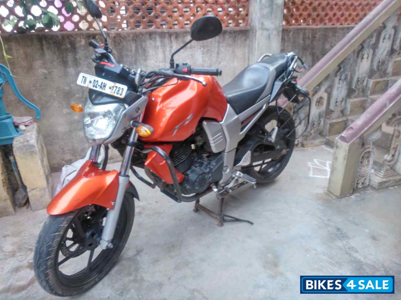 Orange Yamaha FZ16