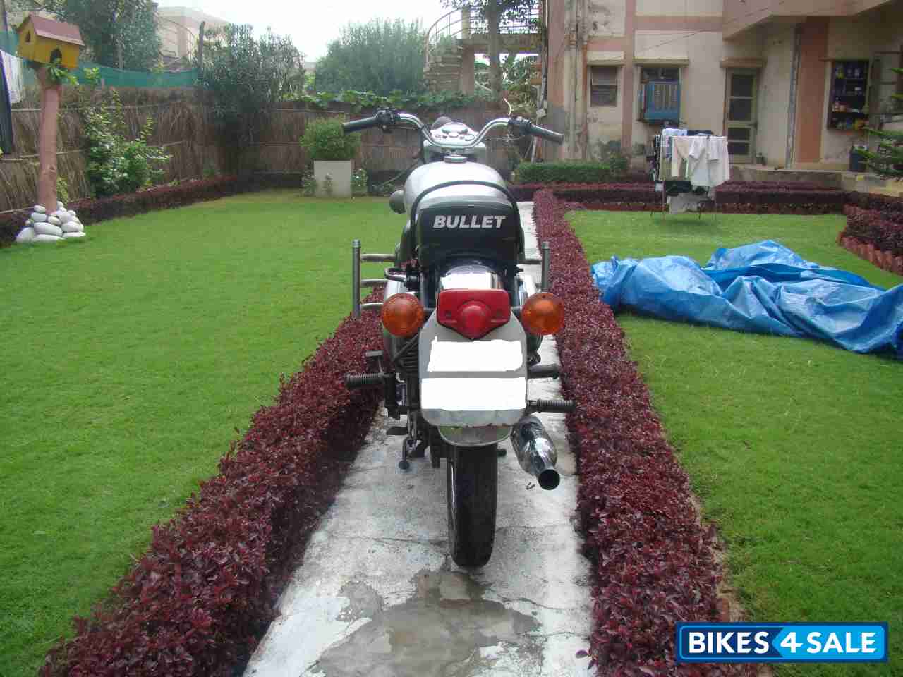 Silver Royal Enfield Bullet Campus