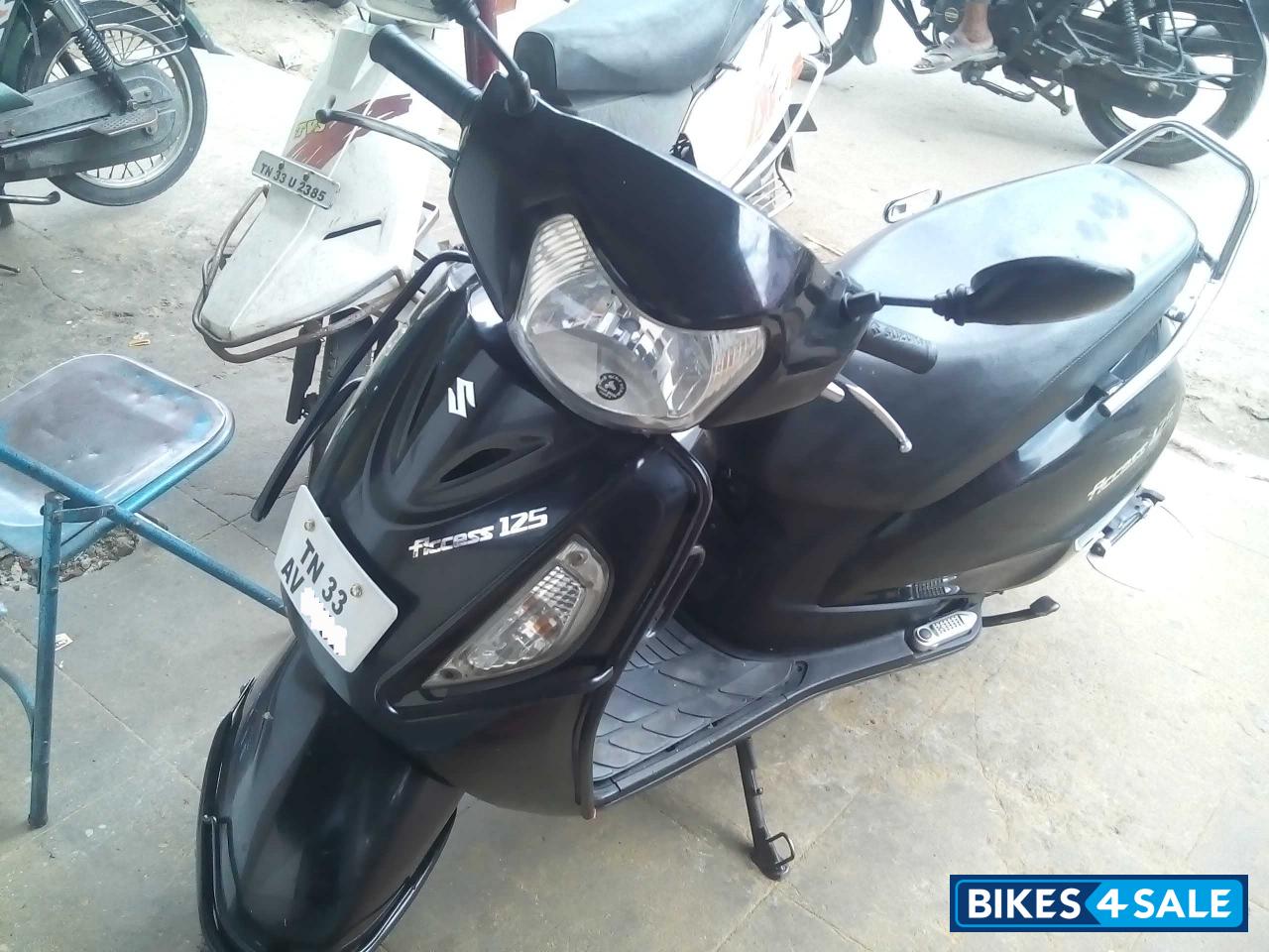 Black Suzuki Access 125