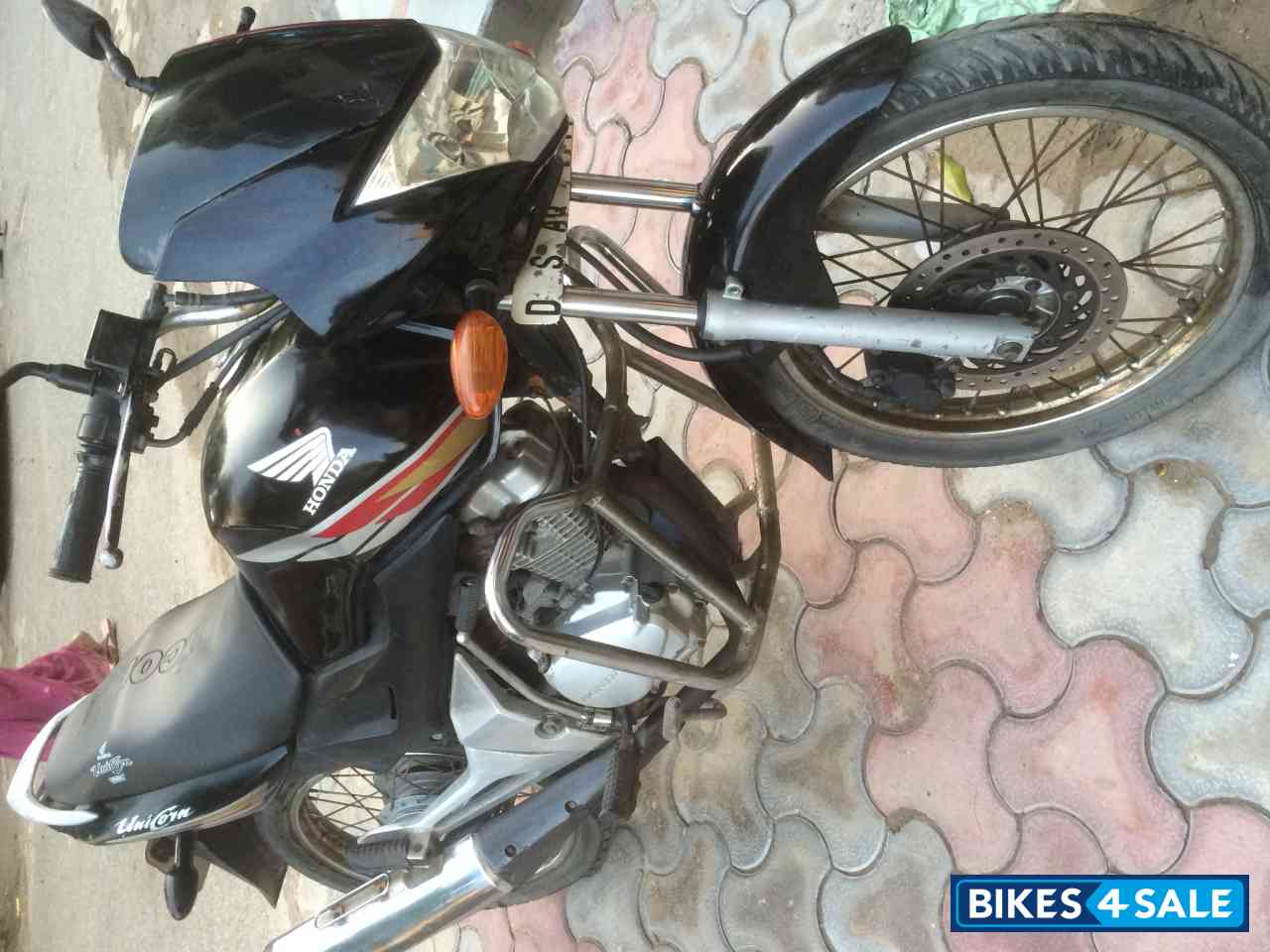 Black Honda Unicorn Black Honda Unicorn