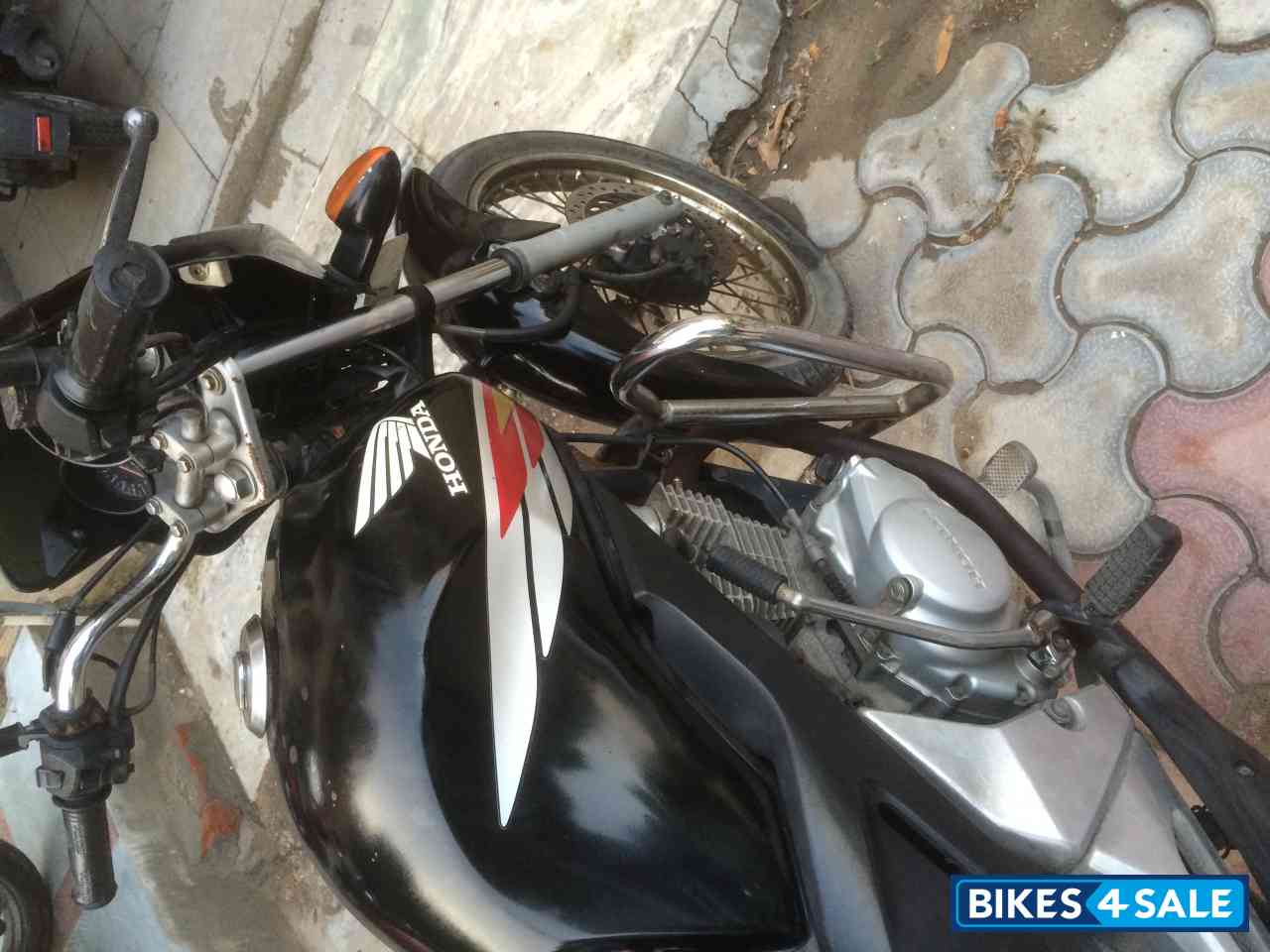 Black Honda Unicorn Black Honda Unicorn