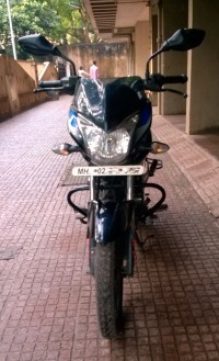 Black/blue Bajaj Discover 125 ST