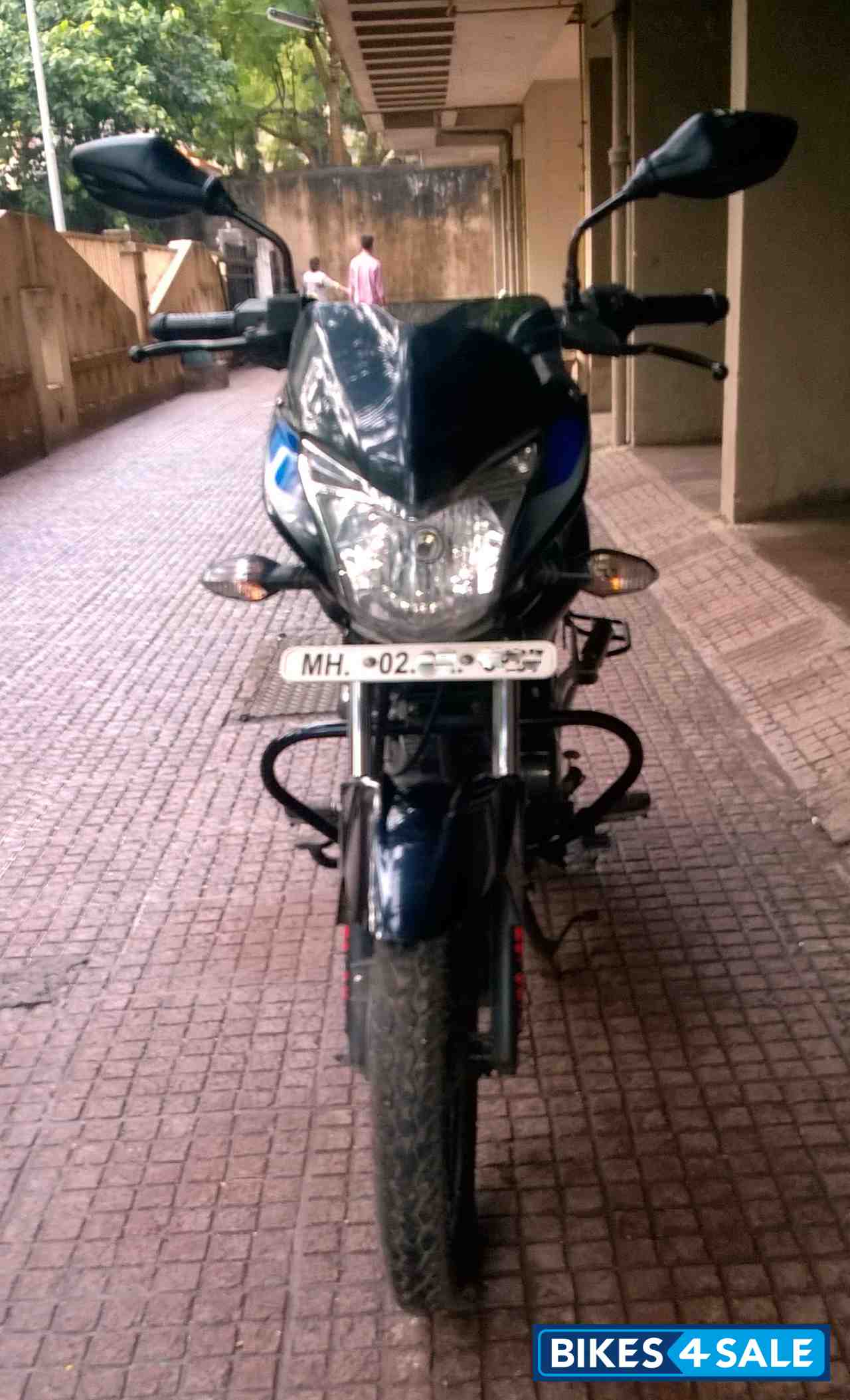 Black/blue Bajaj Discover 125 ST Black/blue Bajaj Discover 125 ST