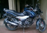 Black/blue Bajaj Discover 125 ST