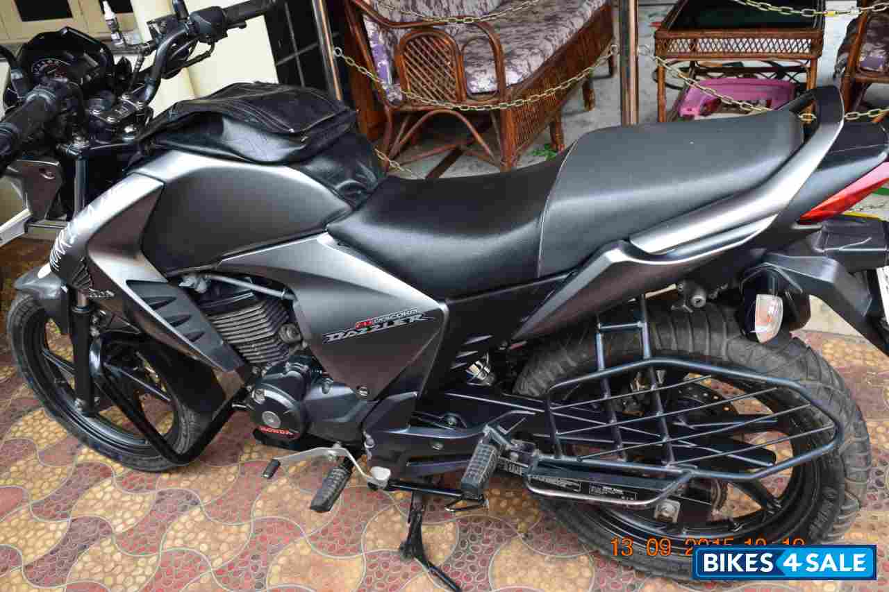 Sliver Honda Unicorn Dazzler