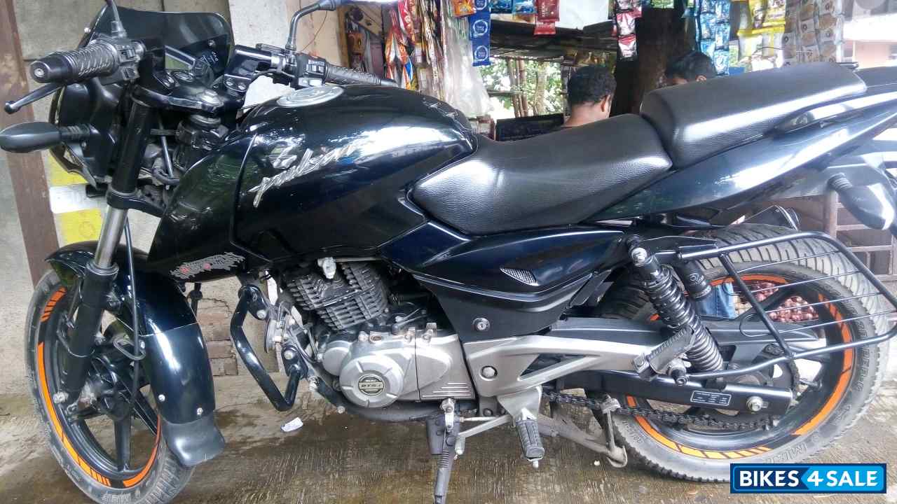 Black Bajaj Pulsar 180 DTSi