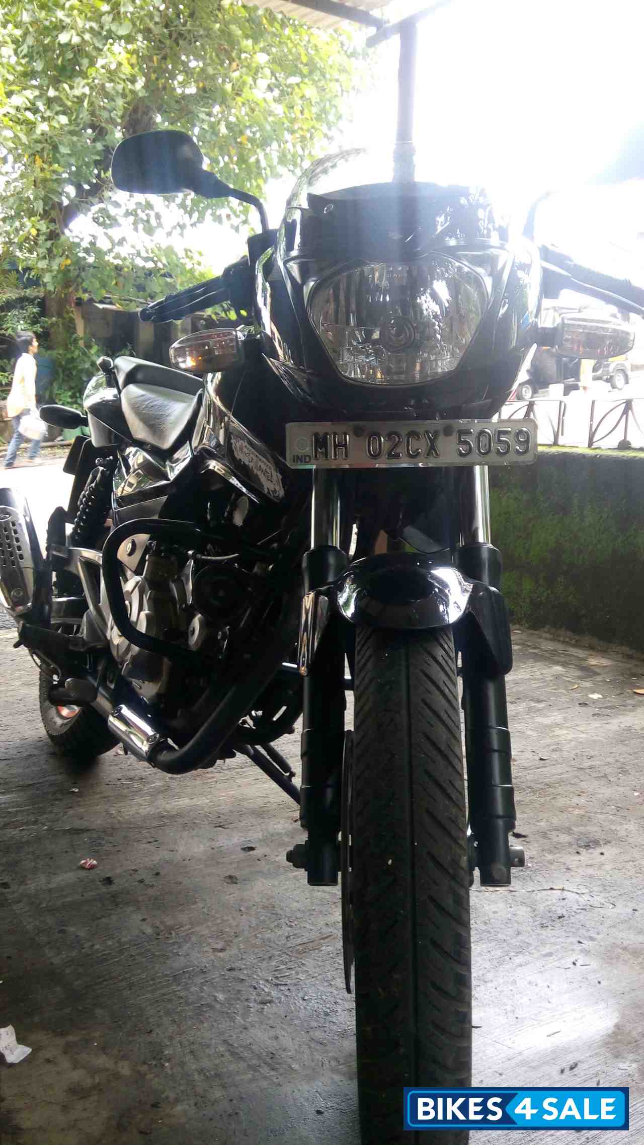Black Bajaj Pulsar 180 DTSi