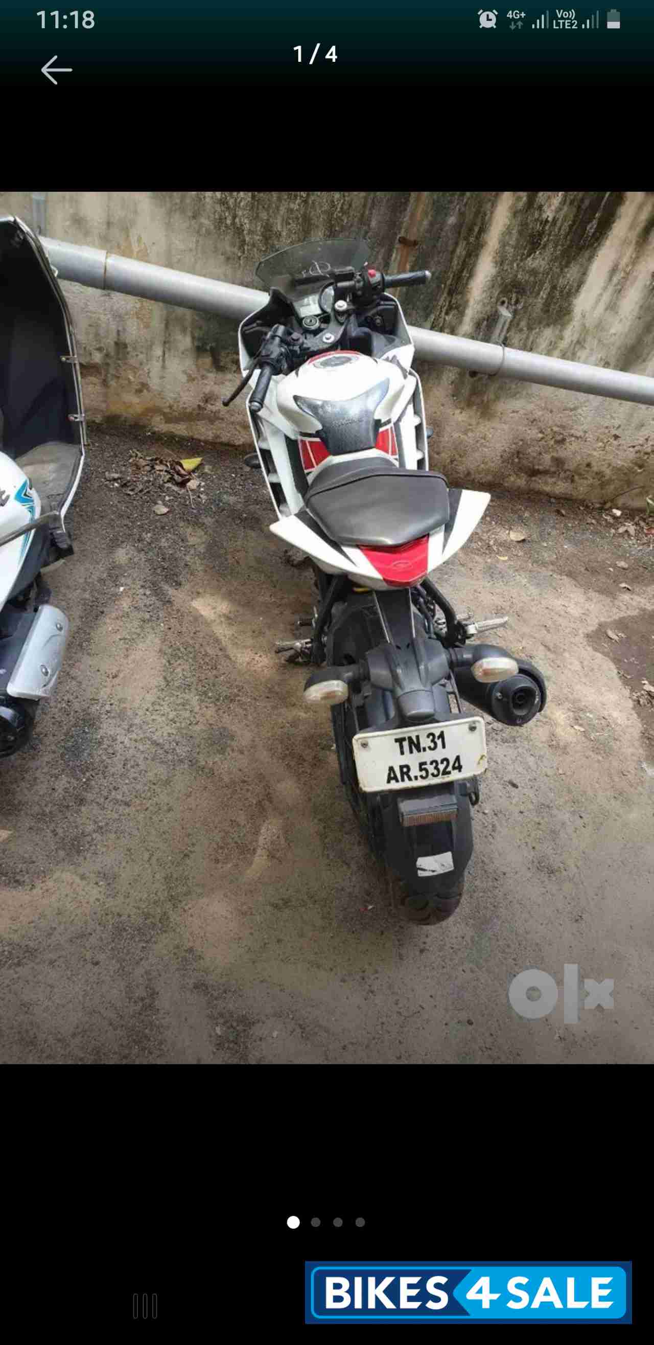 White And Red 50th Year Specia Yamaha YZF R15 V2