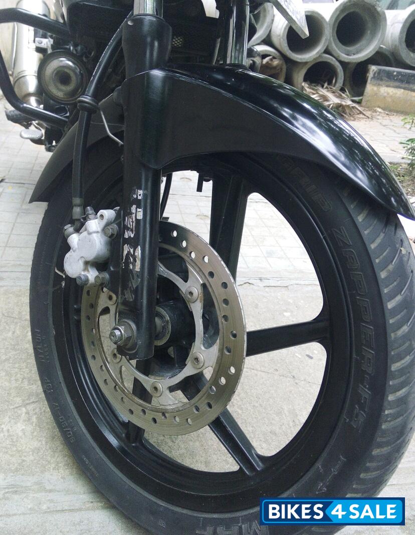 Black Bajaj Pulsar 200 DTSi