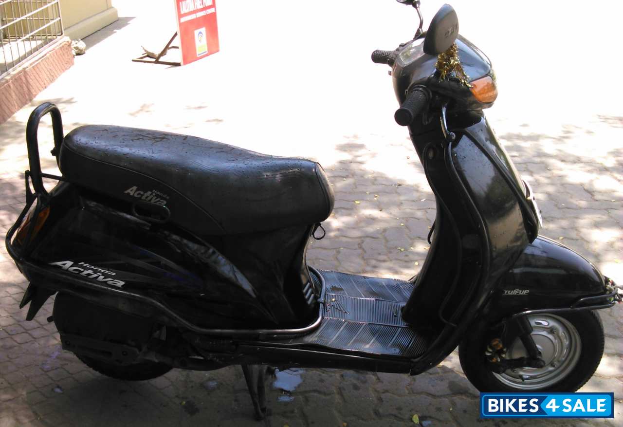 Black Honda Activa