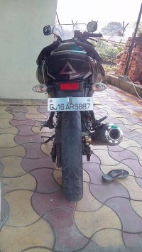 Racing Black Yamaha YZF R15