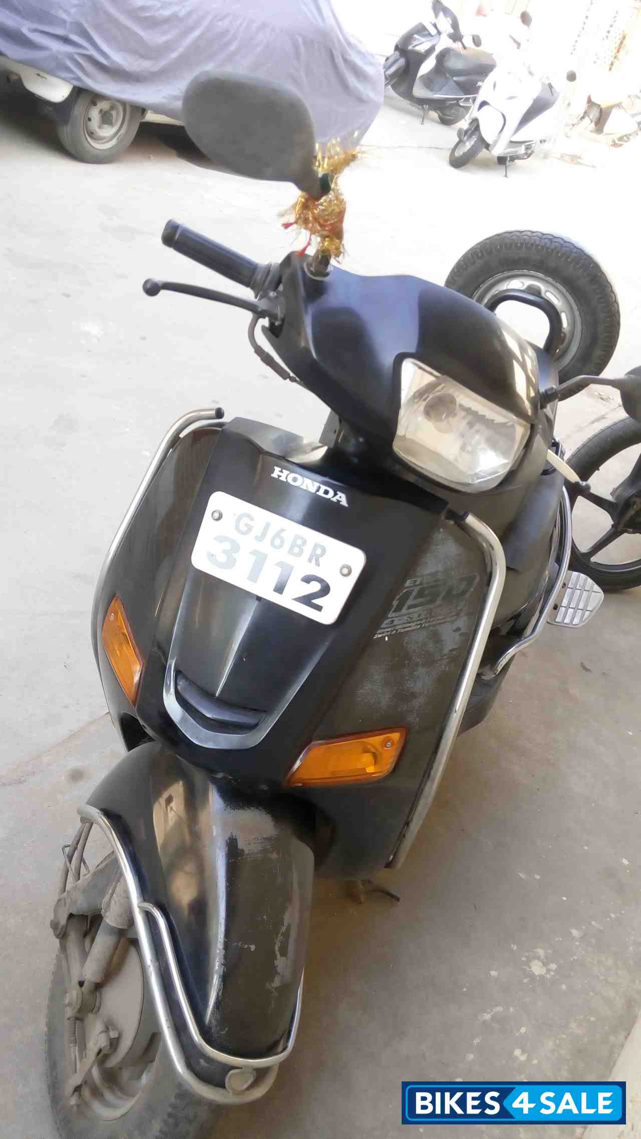 Used 2005 model Honda Eterno for sale in Vadodara. ID 124050. Black