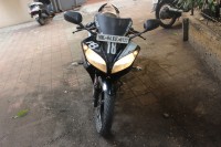 Black Yamaha YZF R15