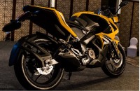 Bajaj Pulsar RS 200 2015 Model