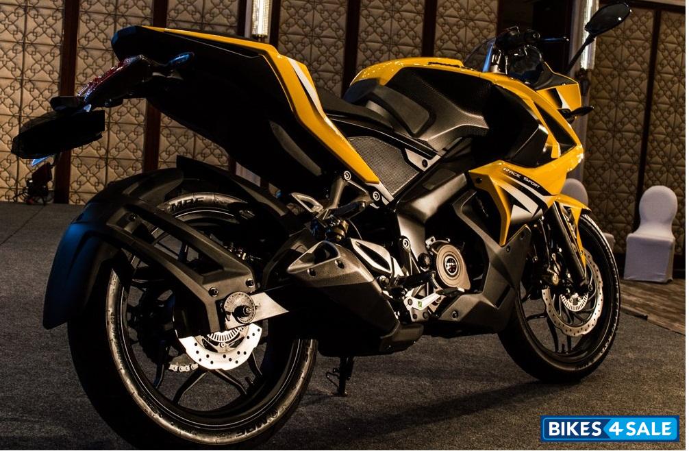 Yellow Bajaj Pulsar RS 200