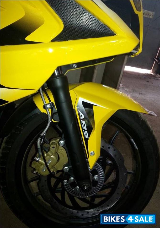 Yellow Bajaj Pulsar RS 200
