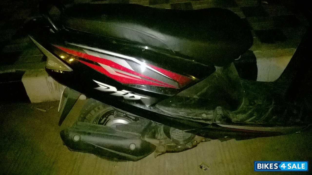 Used 2010 model Honda Dio for sale in Vadodara. ID 124502. Red And Black colour Bikes4Sale