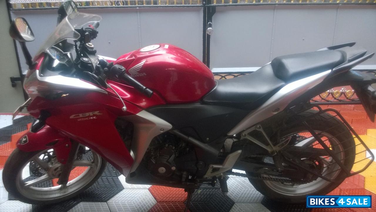 Used 2013 model Honda CBR 250R for sale in Trivandrum. ID 124532. Red