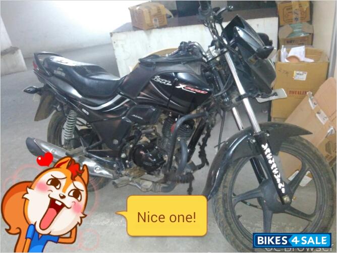 White Suzuki Access 125